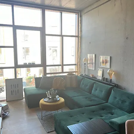 Smuk Arkitekttegnet Hus I Newyorker-stil Apartment *