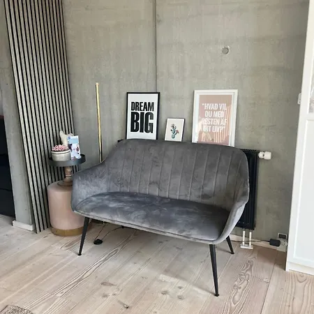 Апартаменты Smuk Arkitekttegnet Hus I Newyorker-stil